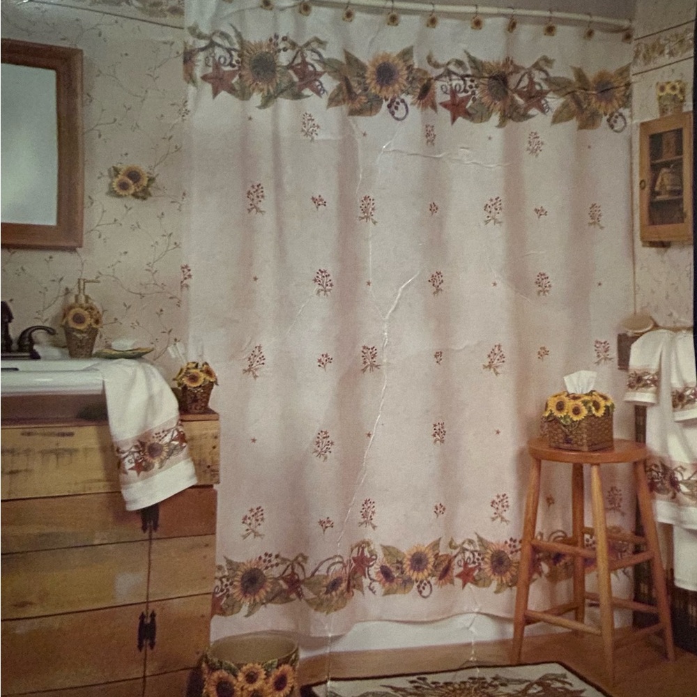 Linda Spivey Sunflowers Stars Berries Shower Curtain